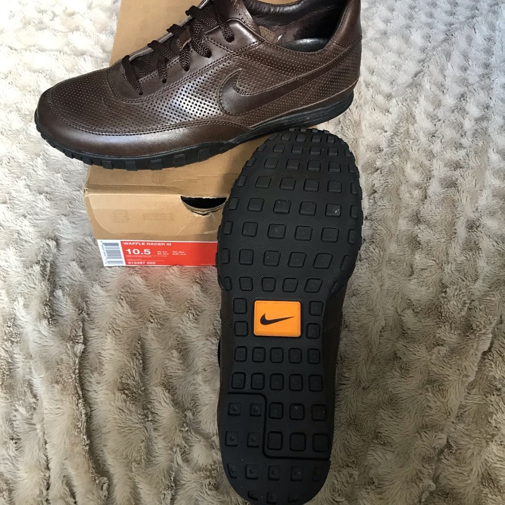 Nike waffle racer III dark brown 10.5